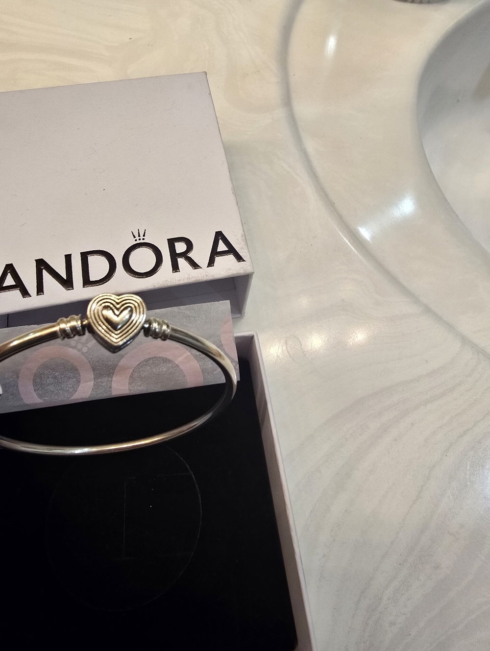 Pandora Radiating Heart Silver Tone Bangle Bracelet with Signature Clasp